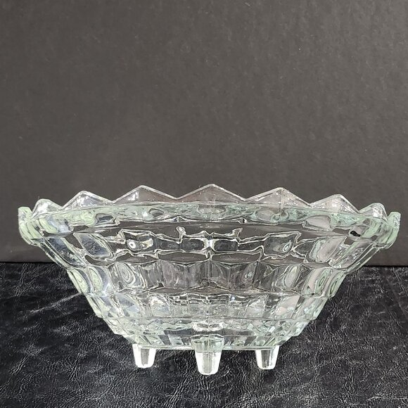 Vintage Indiana Glass Whitehall Cubist Design 3 Footed 10" Serving Bowl - Picture 4 of 10